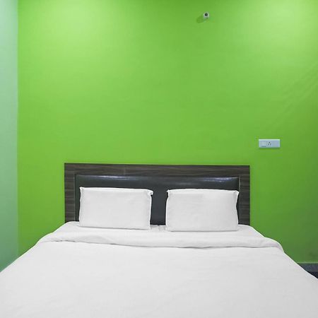Capital O A-One Hotel Manesar Bagian luar foto